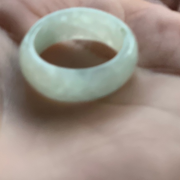 Real jade ring  light green jade - Picture 4 of 6